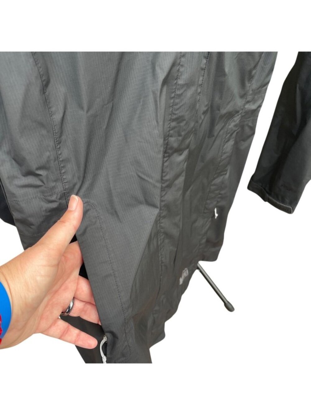 REI Co-Op Black Long Line Hooded Rain Jacket Women's Large Waterproof Gorpcore - Picture 6 of 14